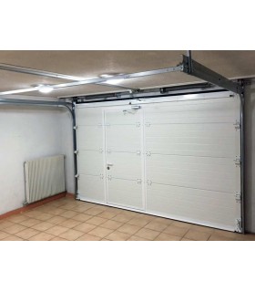 Porte de garage avec portillon
