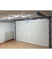 Porte de garage avec portillon